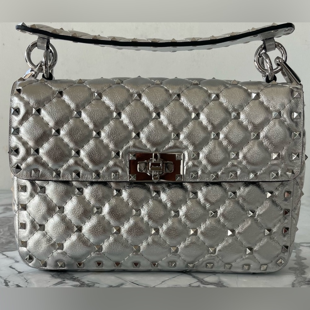 Beautiful!! VALENTINO GARAVANI Metallic Nappa Medium Rockstud Spike Bag Silver